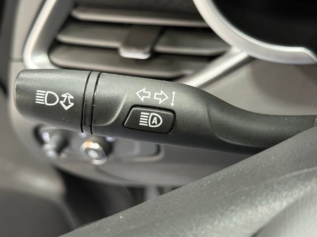 Used 2025 Chevrolet Malibu LT FWD image 16