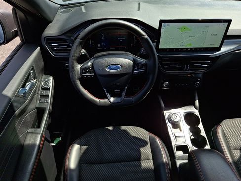 Used 2023 Ford Escape ST-Line w/ Tech Pack #1 AWD/4WD image 12