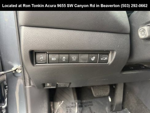 Used 2021 Toyota Venza Limited image 14