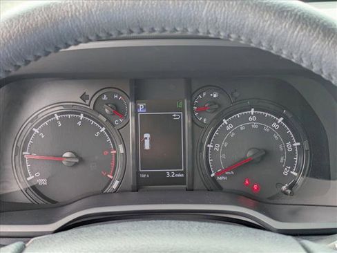 Used 2022 Toyota 4Runner SR5 AWD/4WD image 10