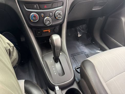 Used 2018 Chevrolet Trax LT w/ Driver Confidence Package FWD image 55