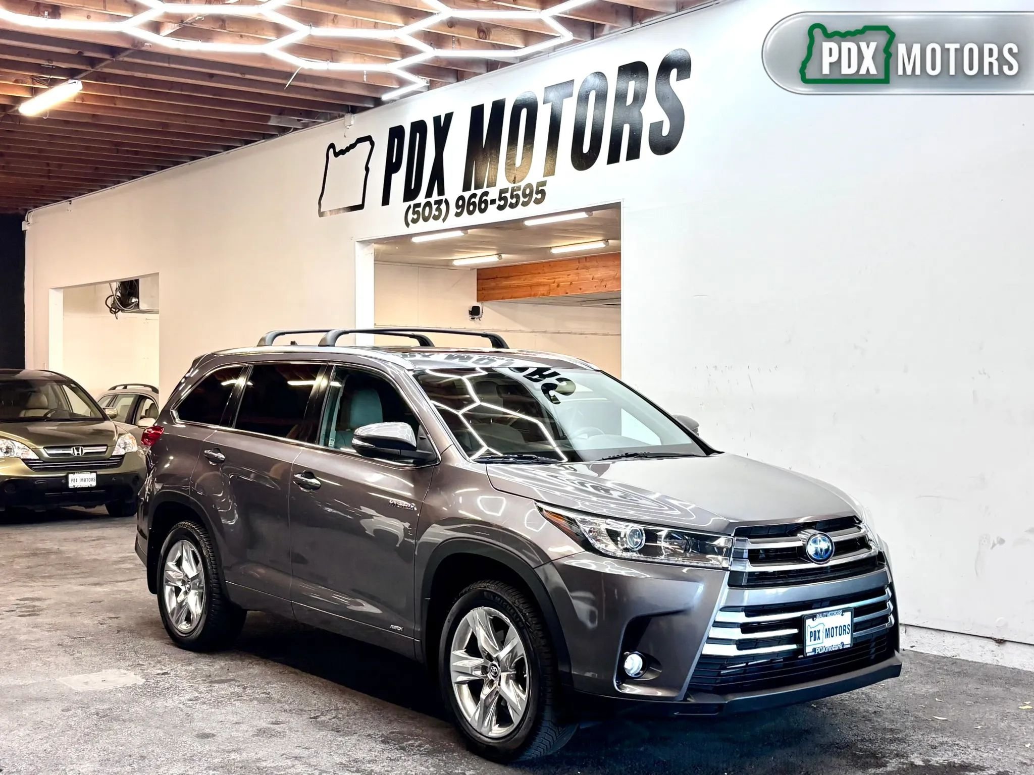 Used 2018 Toyota Highlander Limited AWD/4WD image 1