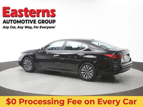 Used 2024 Nissan Altima 2.5 SV FWD image 62