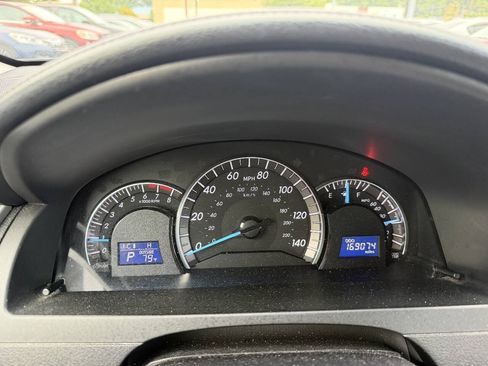 Used 2013 Toyota Camry SE FWD image 13