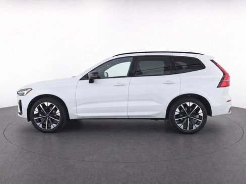 Certified 2026 Volvo XC60 B5 Plus AWD/4WD image 6