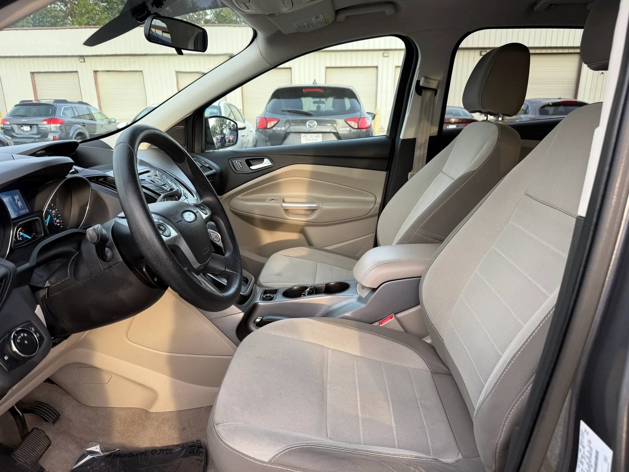 Used 2014 Ford Escape SE FWD image 2