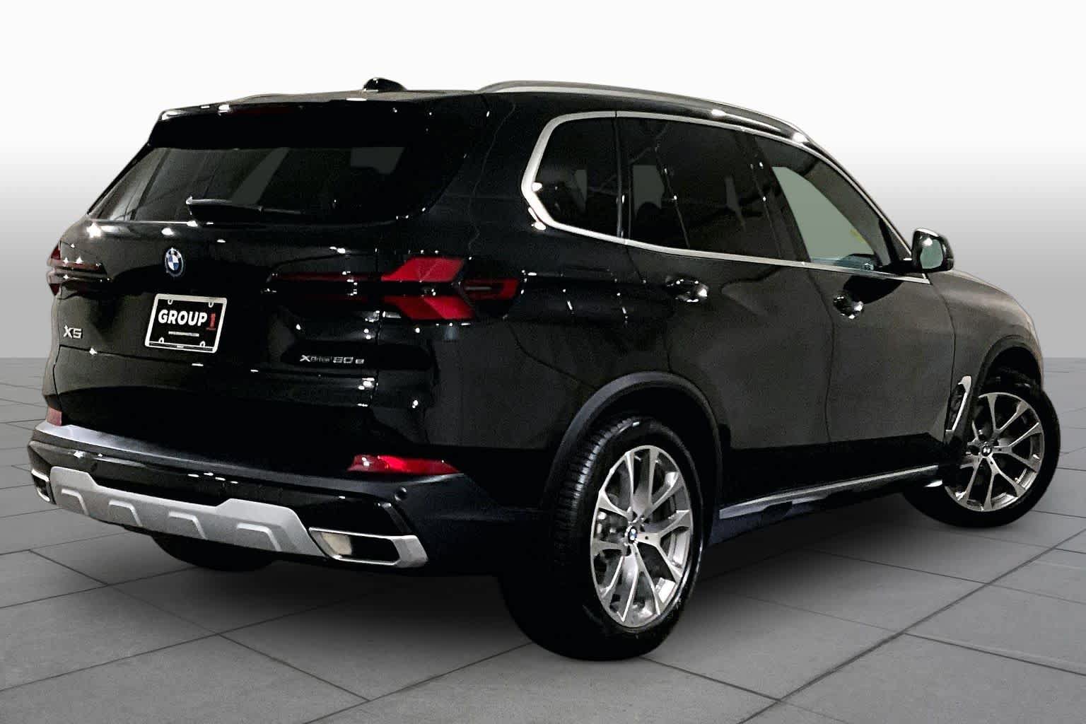 Used 2026 BMW X5 xDrive50e w/ Executive Package AWD/4WD image 12
