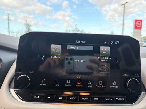 Used 2023 Nissan Rogue SL w/ SL Premium Package image 35