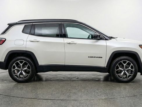 Used 2025 Jeep Compass Limited AWD/4WD image 11