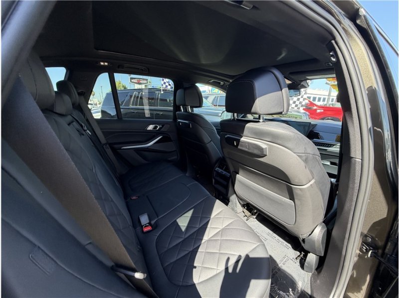 Used 2024 BMW X5 xDrive50e w/ Premium Package AWD/4WD image 30