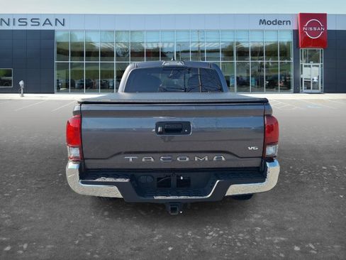 Used 2021 Toyota Tacoma SR5 RWD image 24