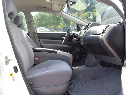 Used 2007 Toyota Prius w/ Pkg 3 FWD image 25