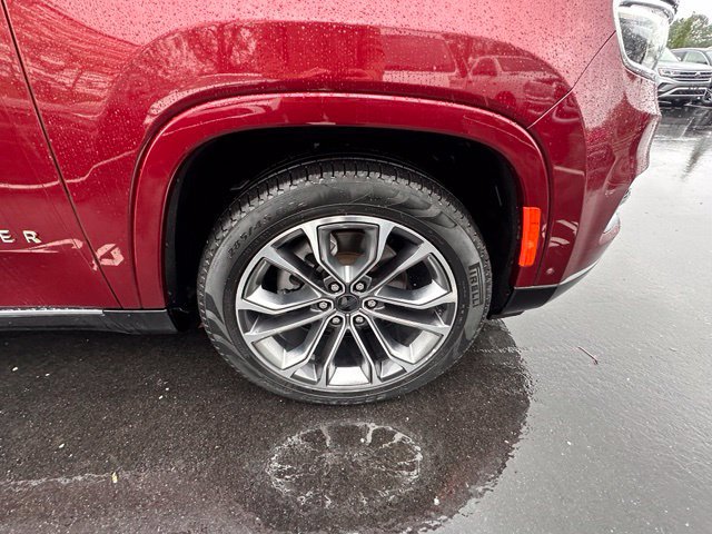 Used 2025 Jeep Grand Wagoneer L Series III AWD/4WD image 13