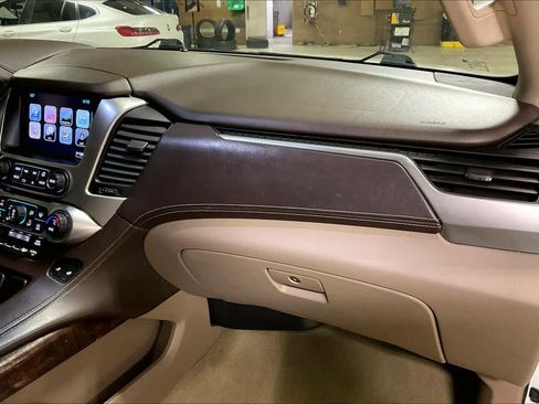 Used 2017 Chevrolet Tahoe LT image 18