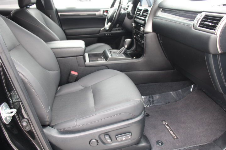 Used 2022 Lexus GX 460 Premium w/ Accessory Package AWD/4WD image 24