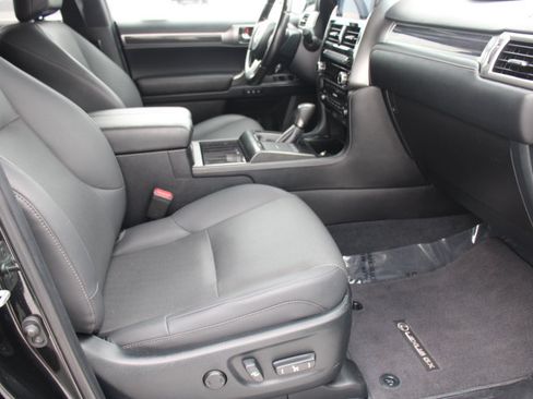 Used 2022 Lexus GX 460 Premium w/ Accessory Package AWD/4WD image 24