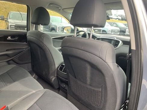 Used 2020 Kia Sorento L image 14