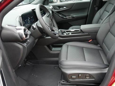 New 2026 Chevrolet Equinox LT image 8