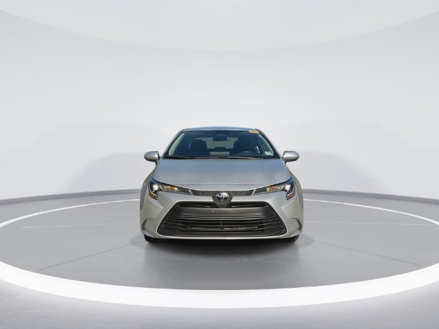 Used 2024 Toyota Corolla LE FWD image 3