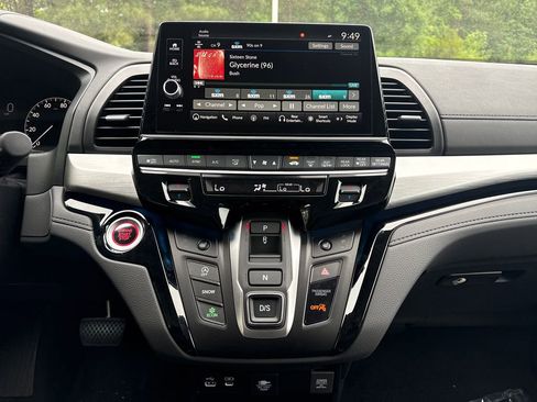 New 2026 Honda Odyssey Touring image 18