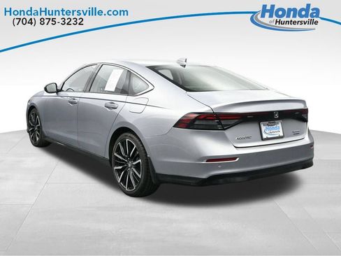 Used 2025 Honda Accord Touring image 6