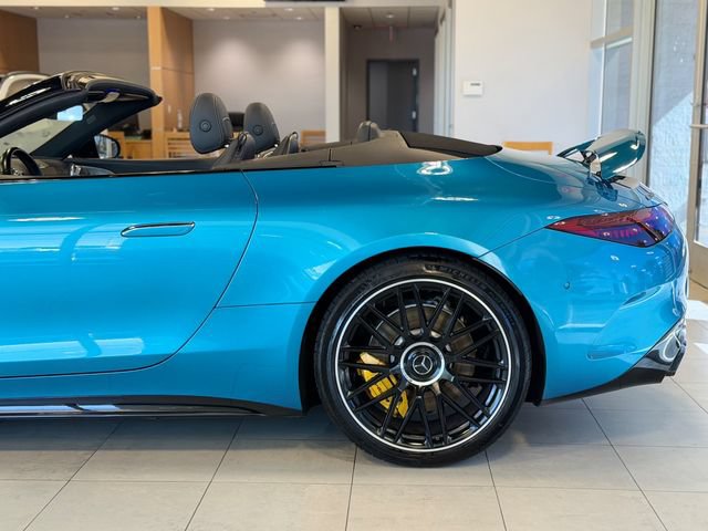 Used 2022 Mercedes-Benz SL 63 AMG 4MATIC w/ Driver Assistance Package image 10