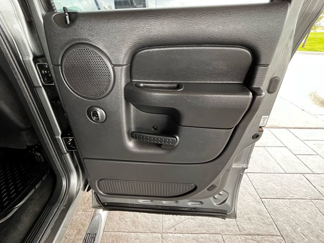Used 2005 Dodge Ram 2500 Truck SLT AWD/4WD image 18