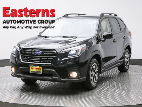 Used 2023 Subaru Forester Premium AWD/4WD image 1