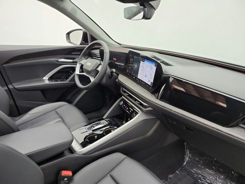 Used 2025 Audi Q5 Premium Plus w/ Premium Plus AWD/4WD image 20