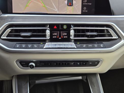 Used 2020 BMW X5 xDrive40i w/ Premium Package AWD/4WD image 14
