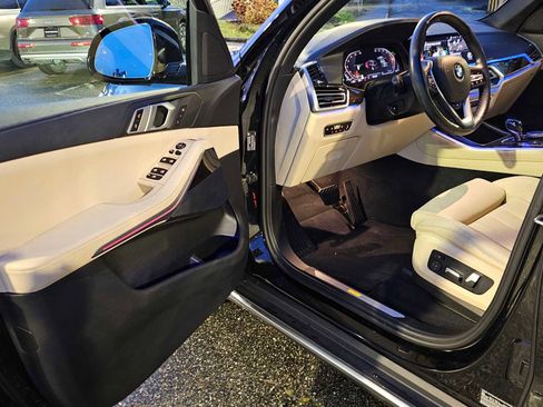 Used 2021 BMW X5 xDrive40i w/ Convenience Package image 19