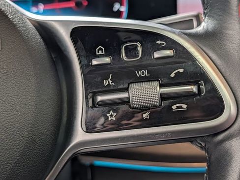 Used 2022 Mercedes-Benz GLE 350 4MATIC image 23