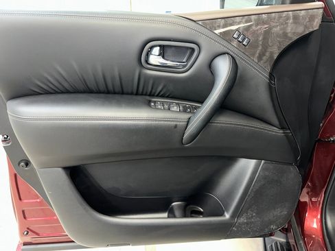 Used 2023 Nissan Armada Platinum w/ Captain's Chairs Package AWD/4WD image 8