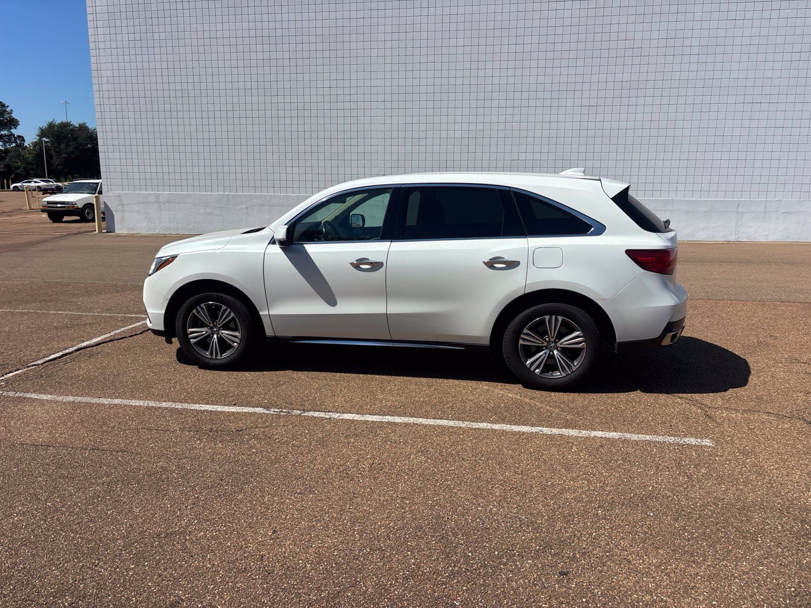 Used 2020 Acura MDX SH-AWD image 11