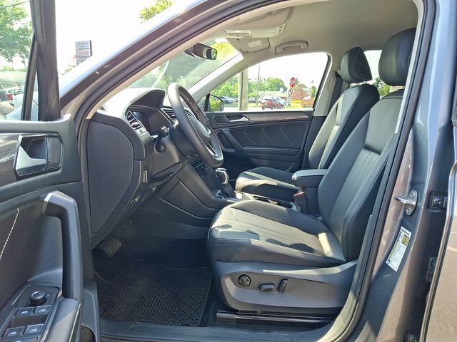 Used 2023 Volkswagen Tiguan SE FWD image 14