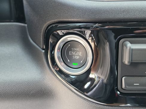 New 2026 Chevrolet Silverado 1500 High Country w/ Technology Package AWD/4WD image 40