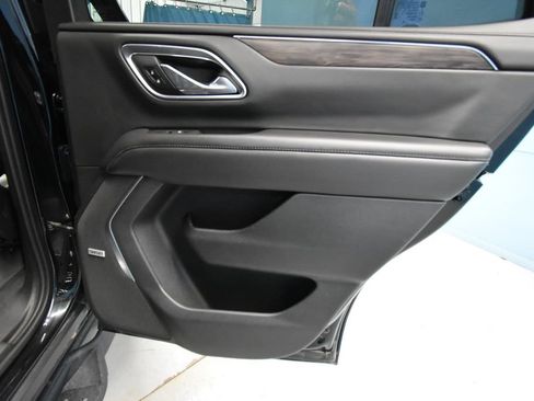 Used 2021 Chevrolet Tahoe Z71 w/ Z71 Signature Package AWD/4WD image 23