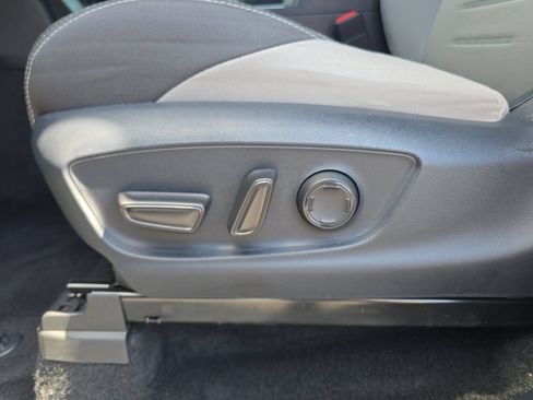 Used 2024 Toyota Tacoma TRD Sport w/ TRD Sport Upgrade Package RWD image 15