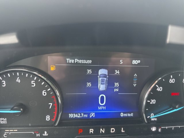 Used 2024 Ford Explorer XLT w/ Equipment Group 202A AWD/4WD image 18