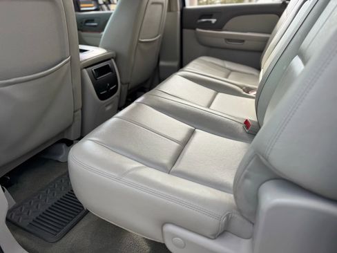 Used 2010 Chevrolet Silverado 2500 LTZ w/ Convenience Package image 34