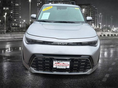 Used 2023 Kia Soul GT-Line w/ GT-Line Technology Package FWD image 9