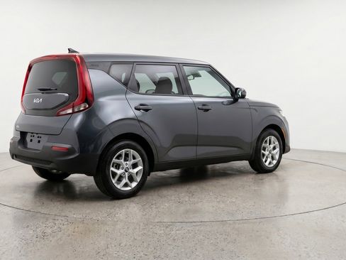 Used 2025 Kia Soul LX w/ LX Technology Package FWD image 9