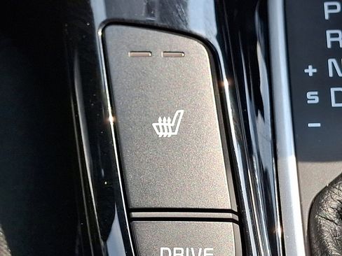 Used 2023 Kia Soul EX image 28