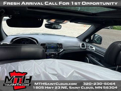 Used 2019 Jeep Grand Cherokee SRT AWD/4WD image 12