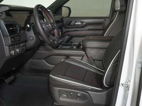 Used 2026 GMC Yukon AT4 Ultimate AWD/4WD image 16