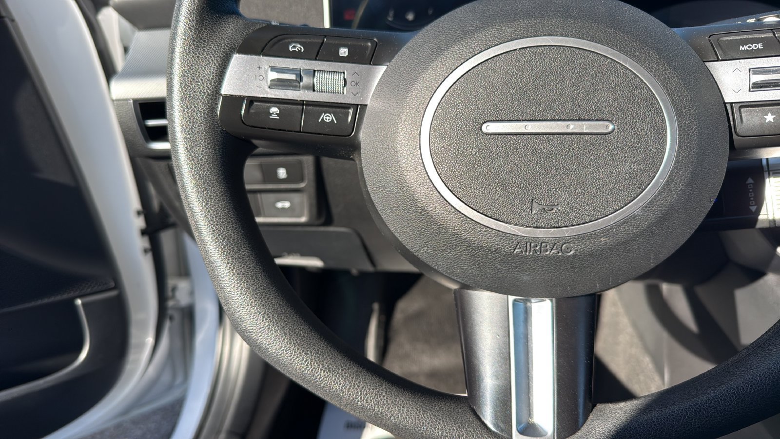 Used 2025 Hyundai Sonata SEL FWD image 16