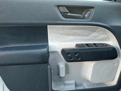 Certified 2024 Ford Maverick XLT w/ XLT Luxury Package image 13