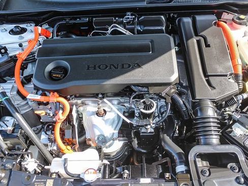 Used 2025 Honda Civic Sport image 40