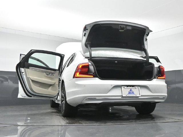 Used 2023 Volvo S90 B6 Plus w/ Protection Package AWD/4WD image 51