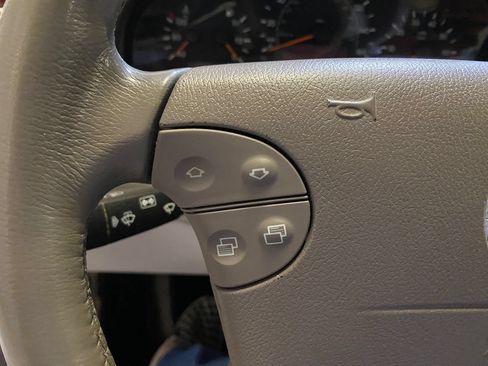 Used 2000 Mercedes-Benz E 320 Wagon image 13